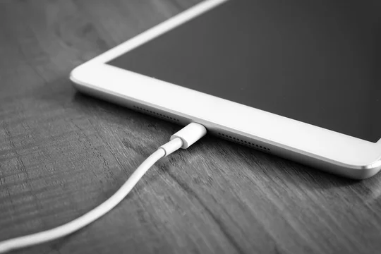 Замена разъема зарядки на iPad в Самаре