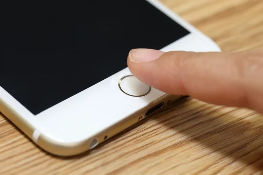Замена touch id на iPhone в Самаре